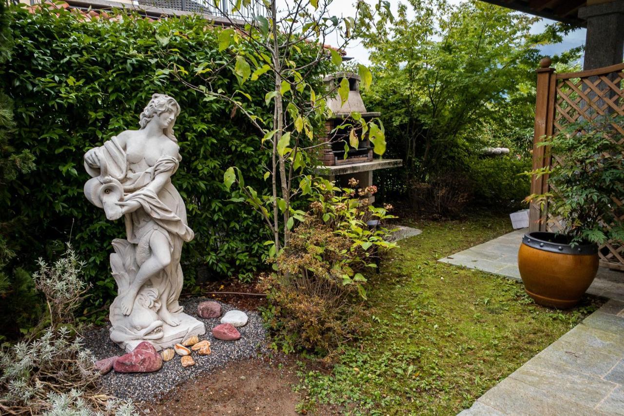 Le Petit Palais Villa Plesio Exterior photo